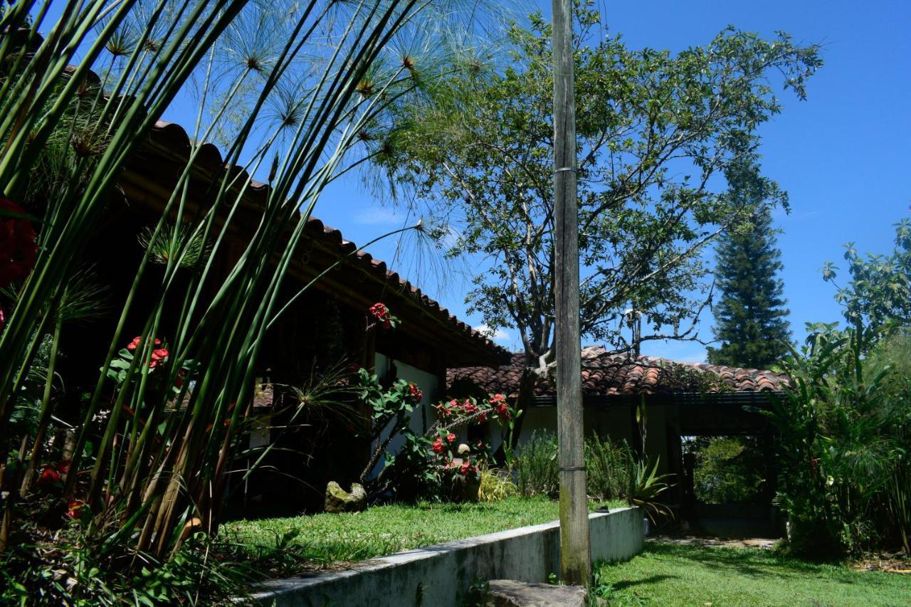 Casa El Cedro Bed & Breakfast Charala Exterior photo